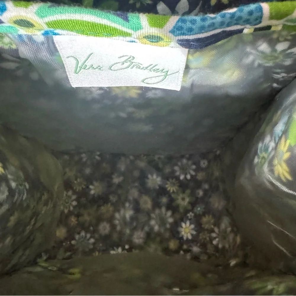 Vera Bradley Quilted Velcro Lunch Bag - Picture 5 of 11